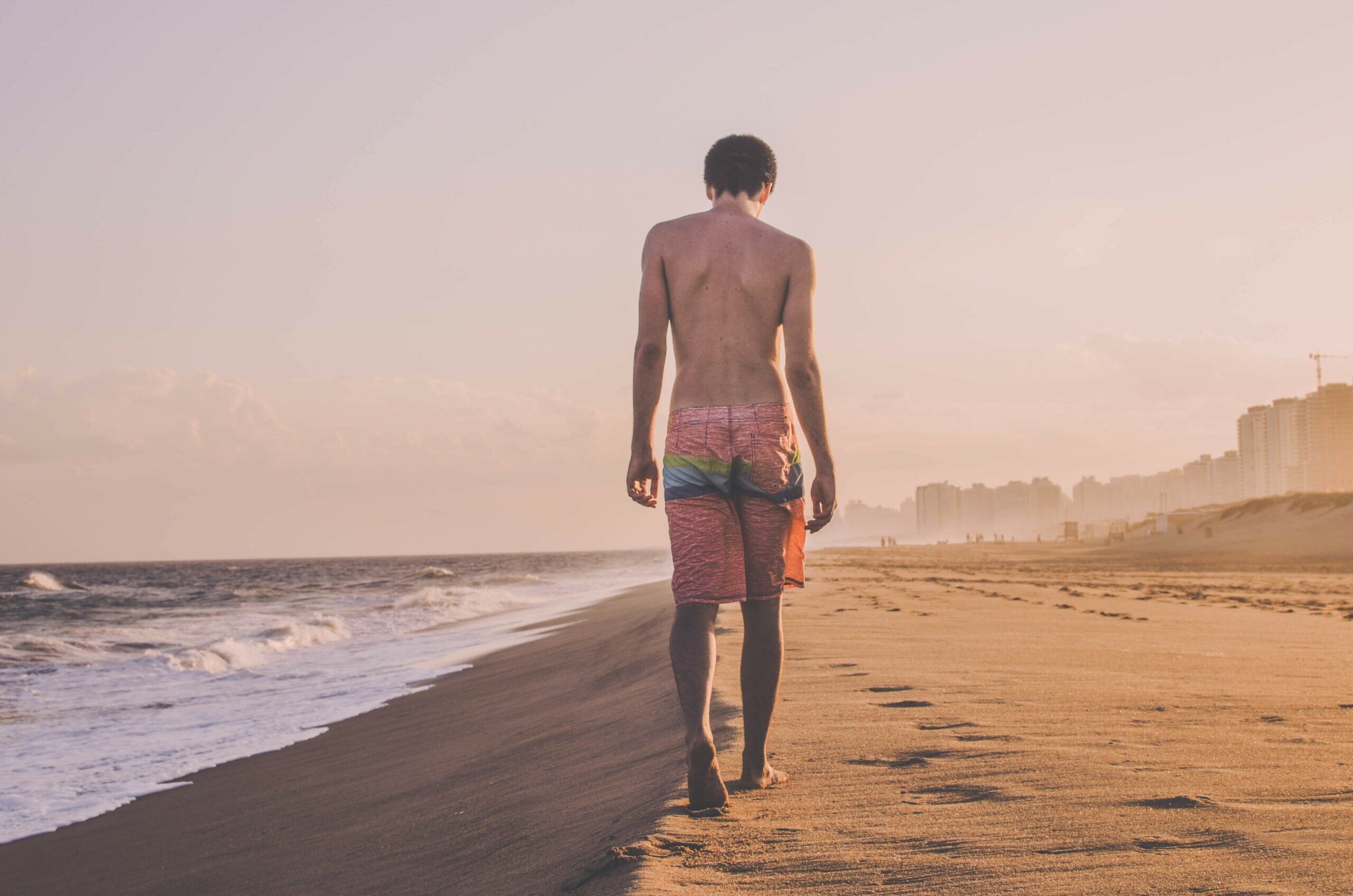 Are you being sized up on the beach this summer? | Moorgate Andrology